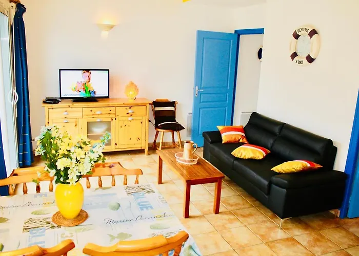 Les Oiseaux Holiday home